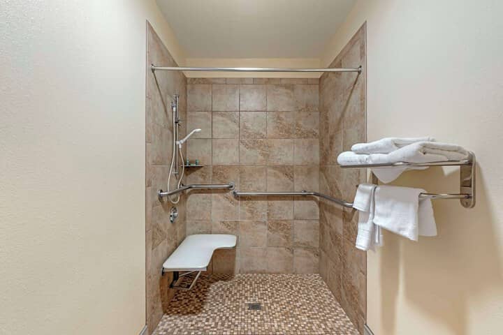 Room 16 of 25