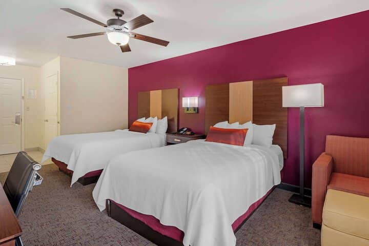 Room 13 of 25