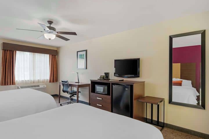Room 14 of 25